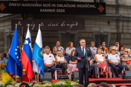 Povorka ob dnevih narodnih noš in oblačilne dedščine (29)